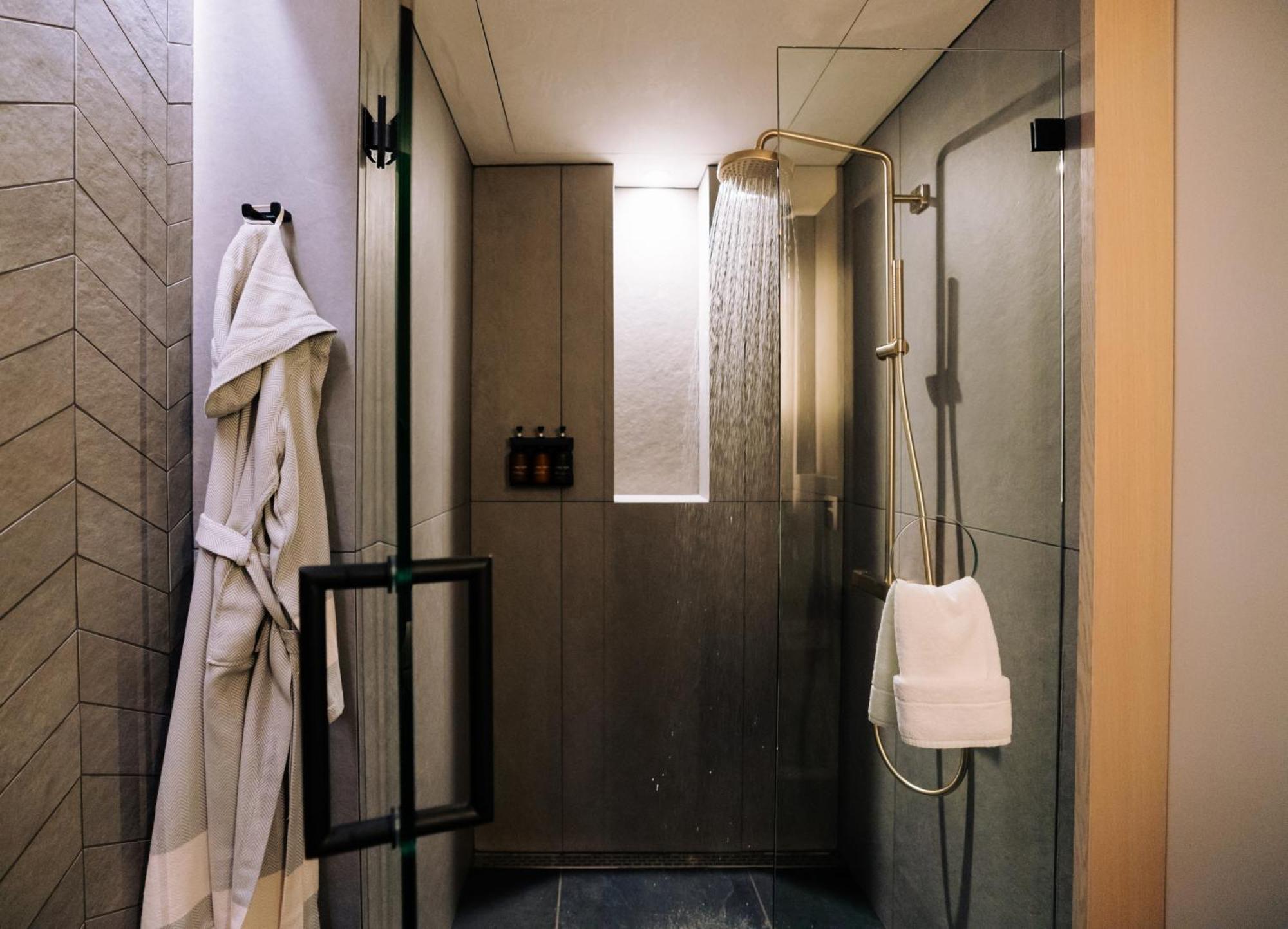 Cascada Thermal Springs & 5*
